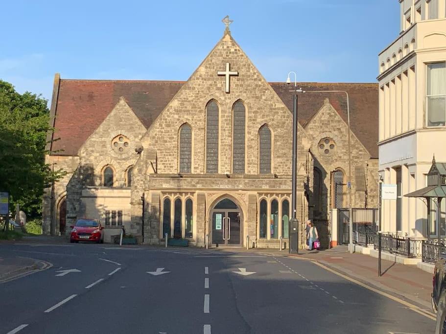 Nero View, Southend City High Street Exterior foto